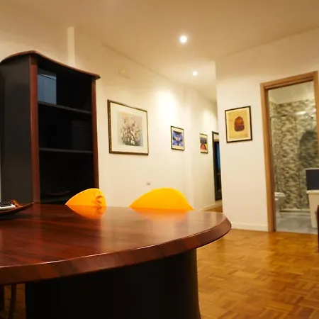 Casa Dei Fiori Colorful Apartamento *